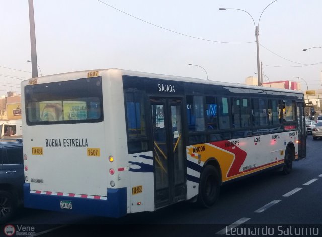 Buena Estrella S.A.C. 852 por Leonardo Saturno