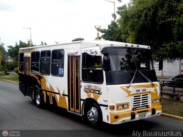 Particular o Desconocido 575 por Aly Baranauskas