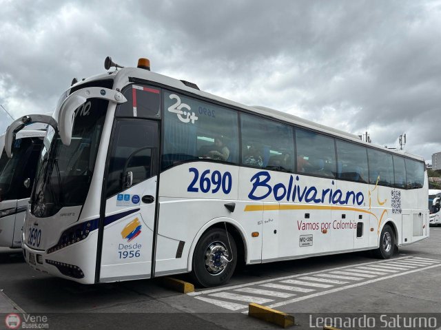 Expreso Bolivariano 2690 por Leonardo Saturno