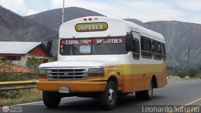 Expresos Mocot�es 24 por Leonardo Saturno