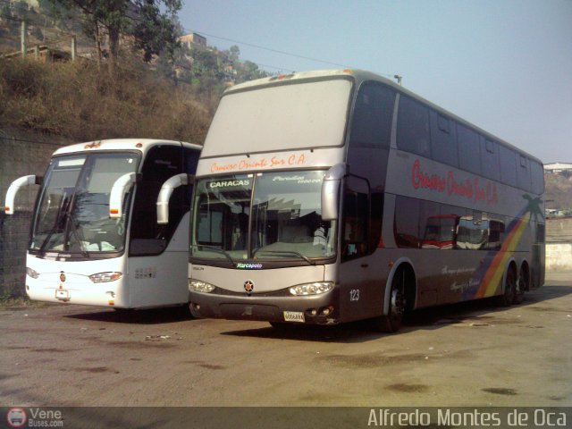 Cruceros Oriente Sur 123 por Alfredo Montes de Oca