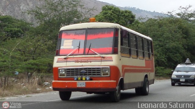 Lnea Los Caracoles 45 por Leonardo Saturno