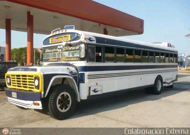 ZU - Ra�l Leoni 40 por �ngel Delgado