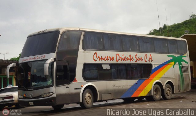 Cruceros Oriente Sur 106 por Ricardo Ugas