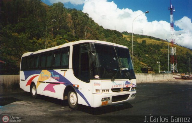 Colectivos Tierra Firme 600 por J. Carlos Gmez
