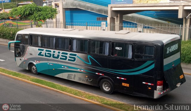 Zbuss S.A.C. 951 por Leonardo Saturno