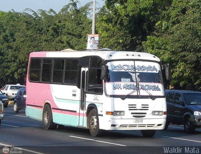 A.C. de Transporte Nmero Uno R.L. 040 por Waldir Mata