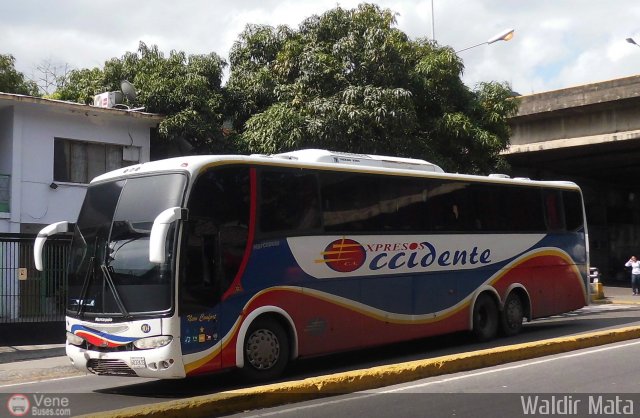 Expresos Occidente 104 por Waldir Mata