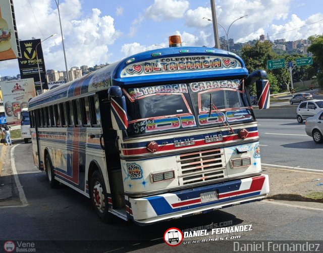 Colectivos Altagracia 14 por Daniel Fernndez