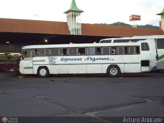 Expresos El Nazareno 0003 por Arturo Andrade