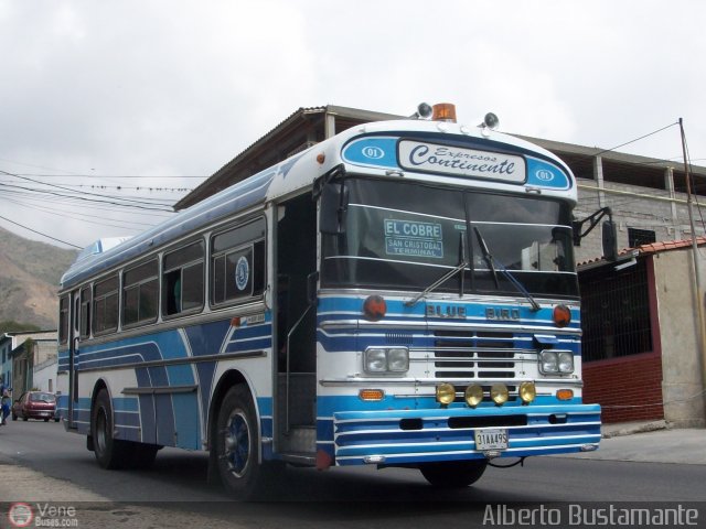 Expresos Continente C-01 por Alberto Bustamante