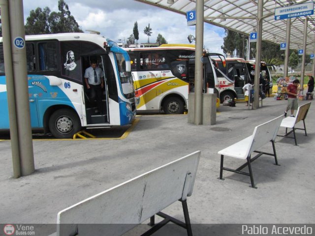 Garajes Paradas y Terminales Quito por Pablo Acevedo