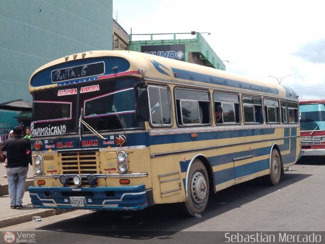 ZU - Colectivos Los Laureles C.A 17 por Sebasti�n Mercado