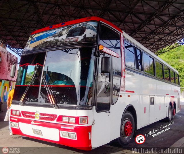 Santa Elena Express 016 por Michael Caraballo