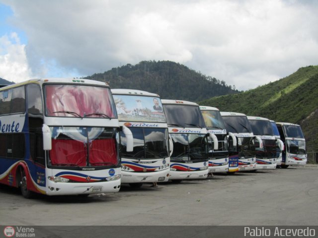 Garajes Paradas y Terminales Caracas por Pablo Acevedo