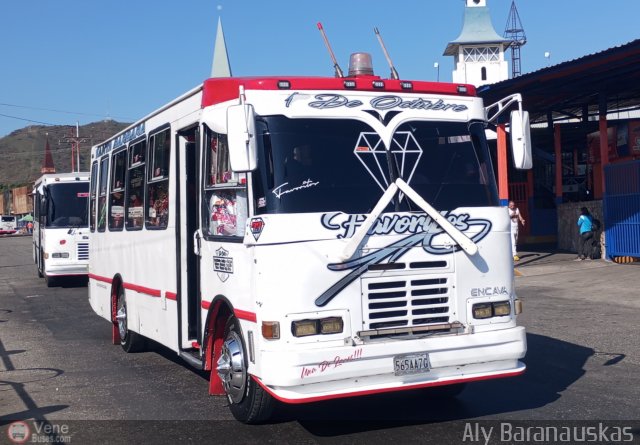 L�nea 1ero de Octubre 073 por Aly Baranauskas