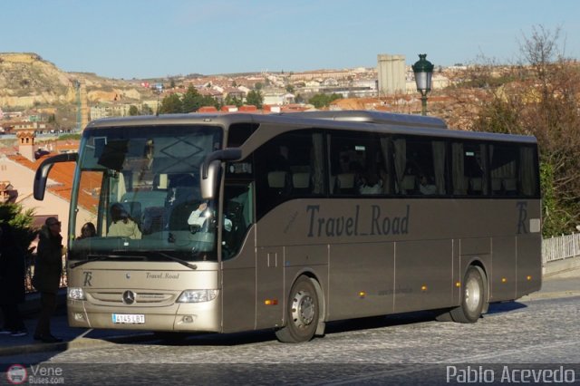 Particular o Desconocido 444 por Pablo Acevedo