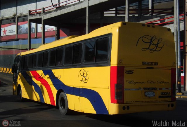 Expresos Los Llanos 459 por Waldir Mata