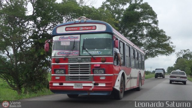 Expresos J�uregui 013, por Leonardo Saturno