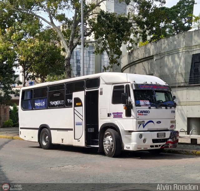 U.C. Lneas Unidas 120 por Alvin Rondn