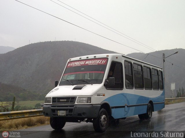 Expresos Mocot�es 01 por Leonardo Saturno