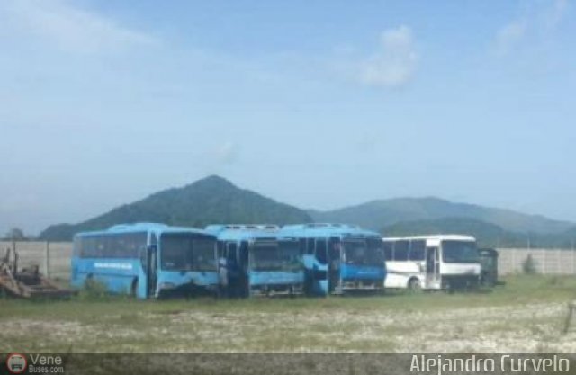 En Chiveras Abandonados Recuperacin 400RS por Alejandro Curvelo