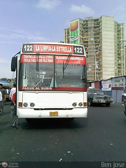 ZU - Colectivos La Limpia - La Estrella 122 por Benjamin Magdaniel