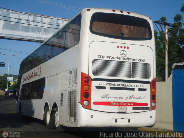 Cruceros Oriente Sur 110 por Ricardo Ugas