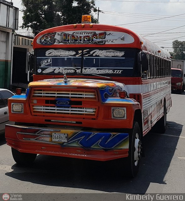 Colectivos Unidos - Ocumare de la Costa - Mcy 21 por Kimberly Guerrero