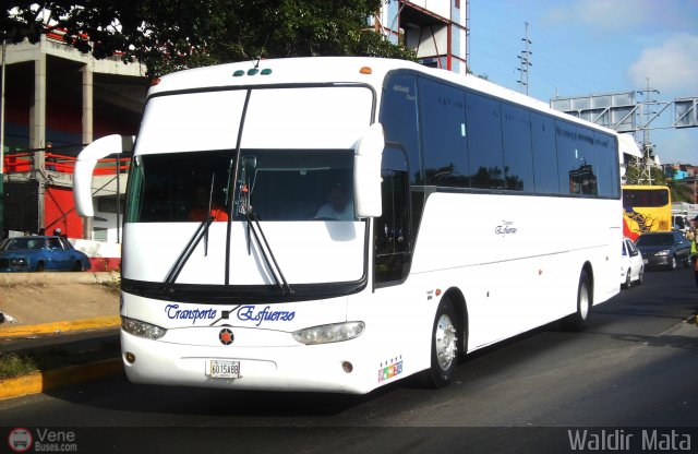 Transporte El Esfuerzo 44 por Waldir Mata