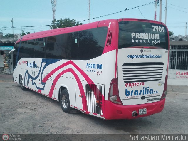 Expreso Brasilia 7909 por Sebastin Mercado