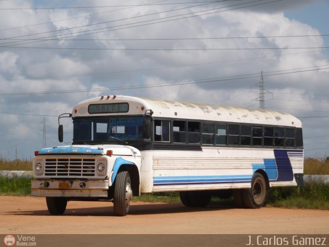 Univ. Nac. Exp. Politécnica de la Fuerza Armada 01 por J. Carlos Gámez