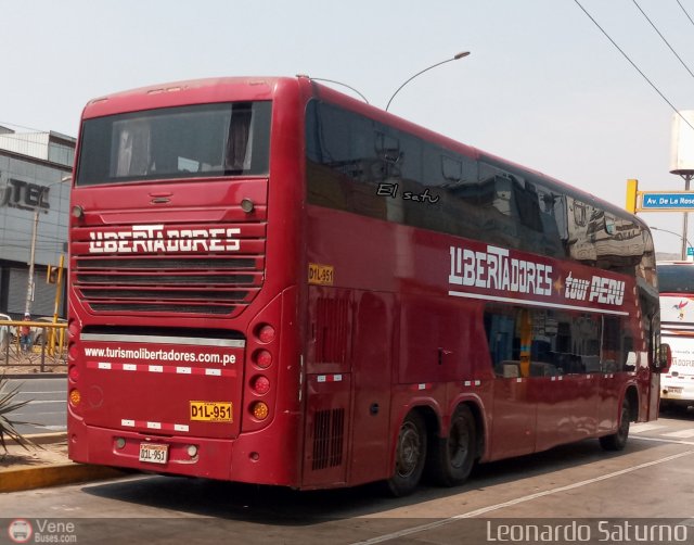 I. en Transporte y Turismo Libertadores S.A.C. 951 por Leonardo Saturno