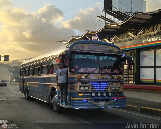 Transporte Guacara 0037 por Alvin Rondn