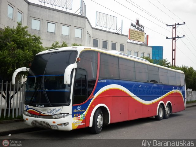 Expresos San Crist�bal 195 por Aly Baranauskas