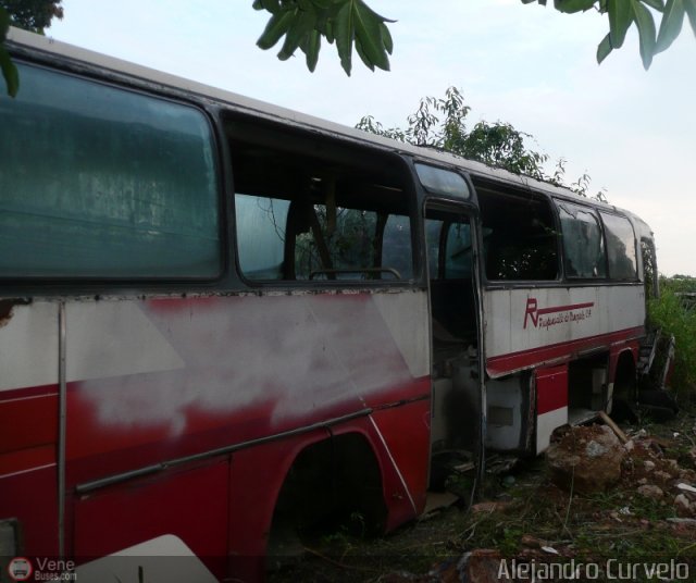 En Chiveras Abandonados Recuperacin AC0030 por Alejandro Curvelo