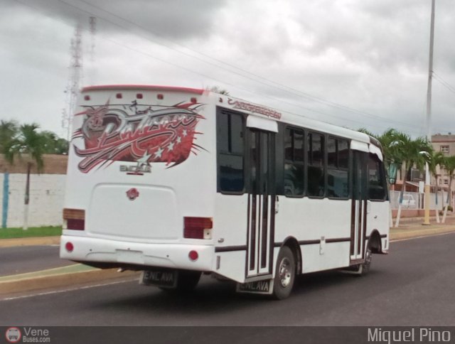 Particular o Desconocido 032 por Miguel Pino