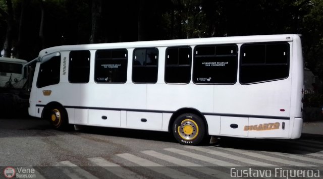 U.C. 23 de Enero 300 por Gustavo Figueroa