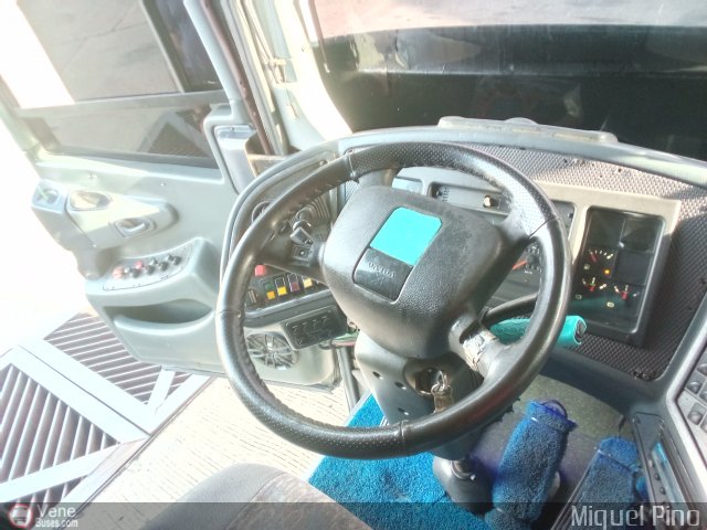 Aeroexpresos Ejecutivos 2112 por Miguel Pino