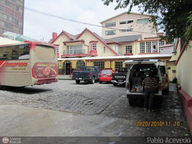 Garajes Paradas y Terminales Quito por Pablo Acevedo