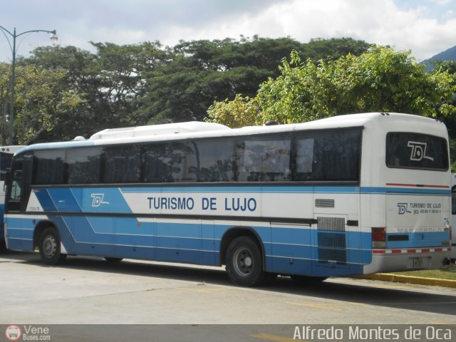 Turismo de Lujo 076 por Alfredo Montes de Oca