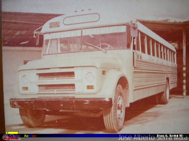 Transporte El Llanito  por Jos Alberto Serra Mata