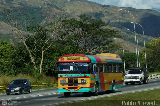 Cooperativa Canaima 33 por Pablo Acevedo