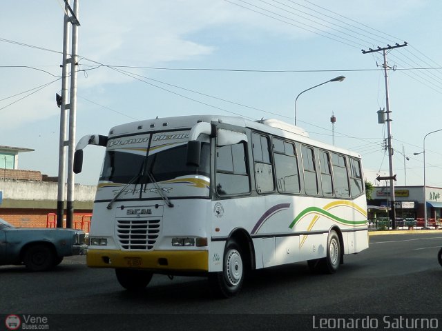 U.C. Caracas - Los Caracas 468 por Leonardo Saturno