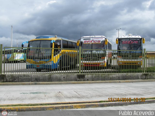Garajes Paradas y Terminales Quito por Pablo Acevedo