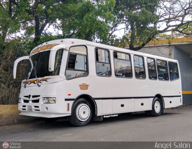 U.C. 23 de Enero 109 por �ngel Sal�n