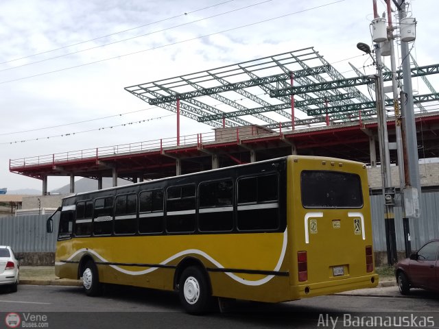 CA - Unin Vivienda Popular Los Guayos 233 por Aly Baranauskas