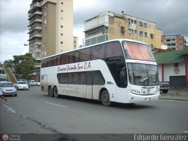 Cruceros Oriente Sur 104 por Edgardo Gonzlez