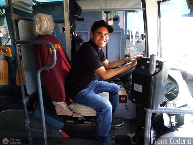 Nuestra gente FRANK por Frank Cedeo