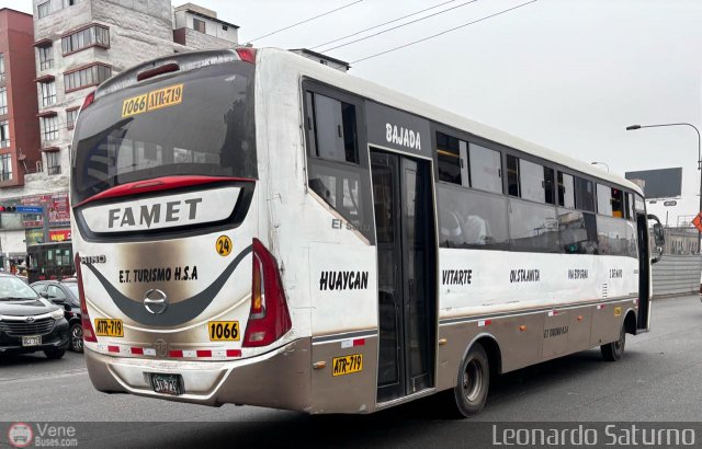 E. de Transporte y Turismo Huayc�n S.A. 024 por Leonardo Saturno